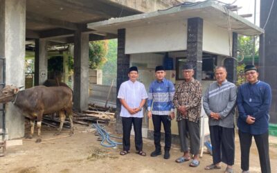 Wujud Kepedulian, Wali Kota Metro Serahkan Sapi Kurban untuk Warga LDII Kota Metro